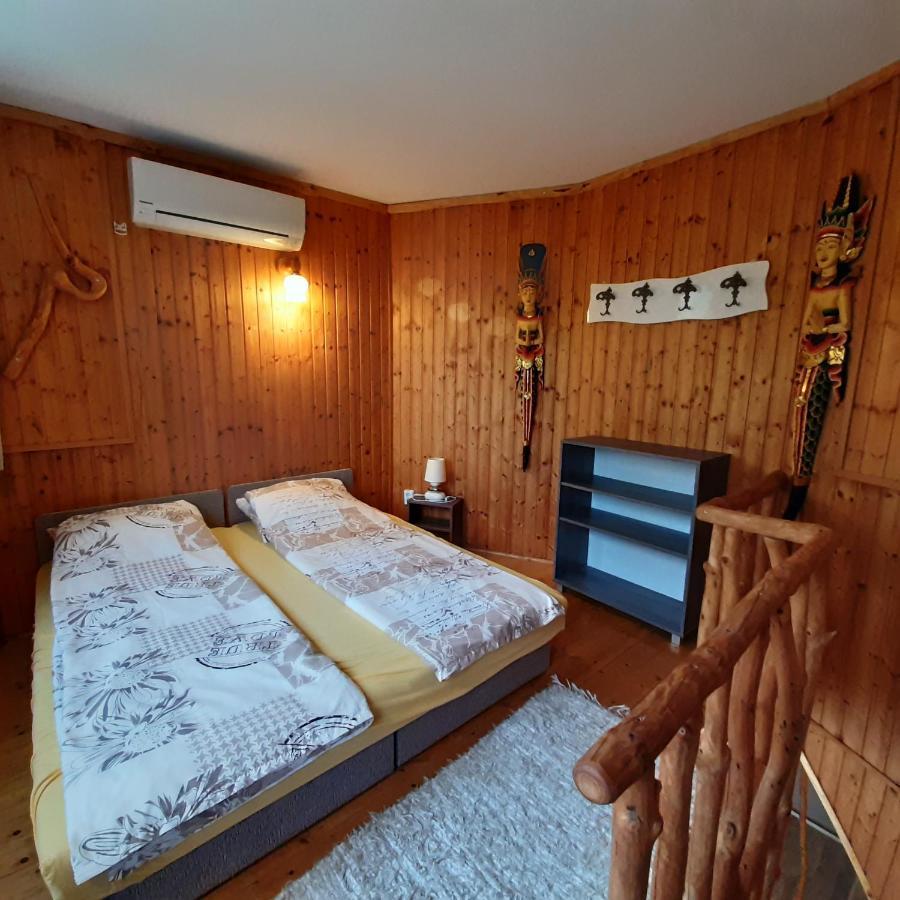 Ancsi Apartmanhaz Balatonlelle Exterior foto