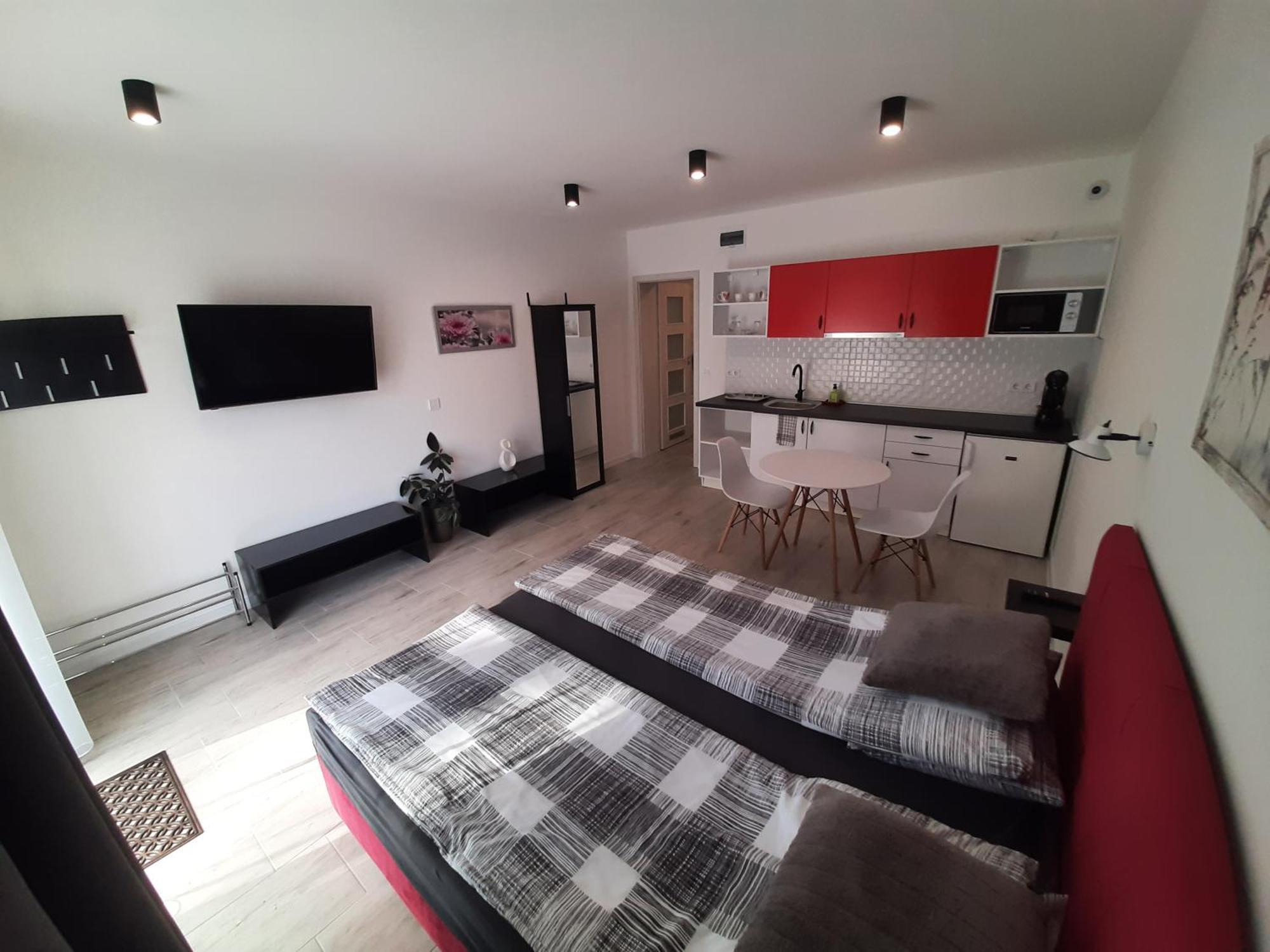 Ancsi Apartmanhaz Balatonlelle Exterior foto