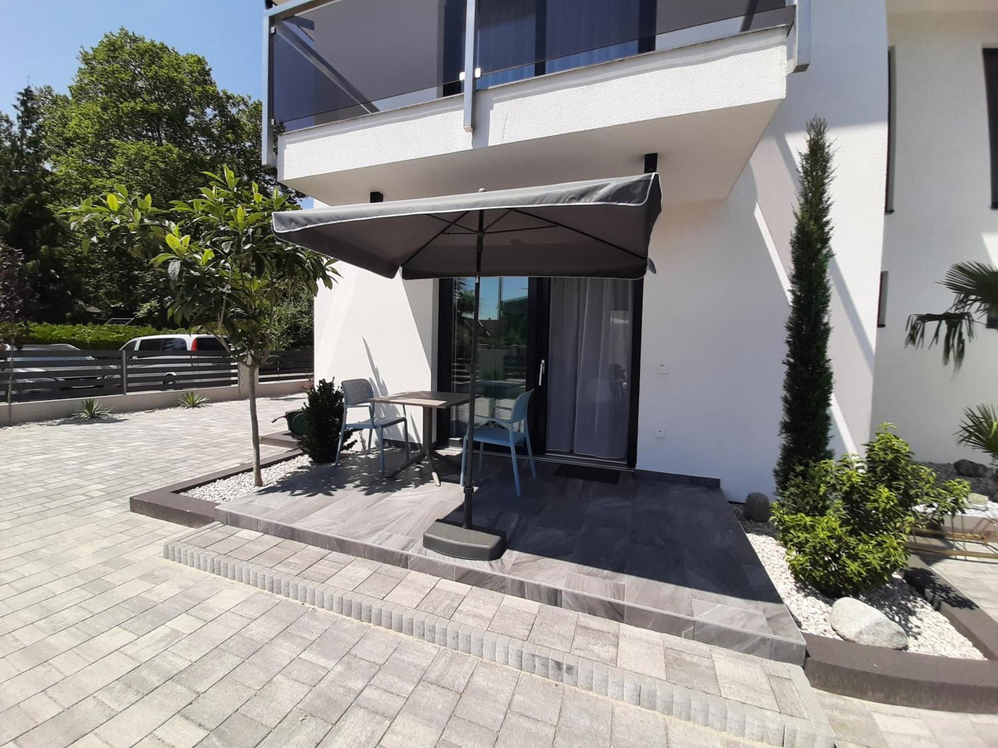 Ancsi Apartmanhaz Balatonlelle Exterior foto