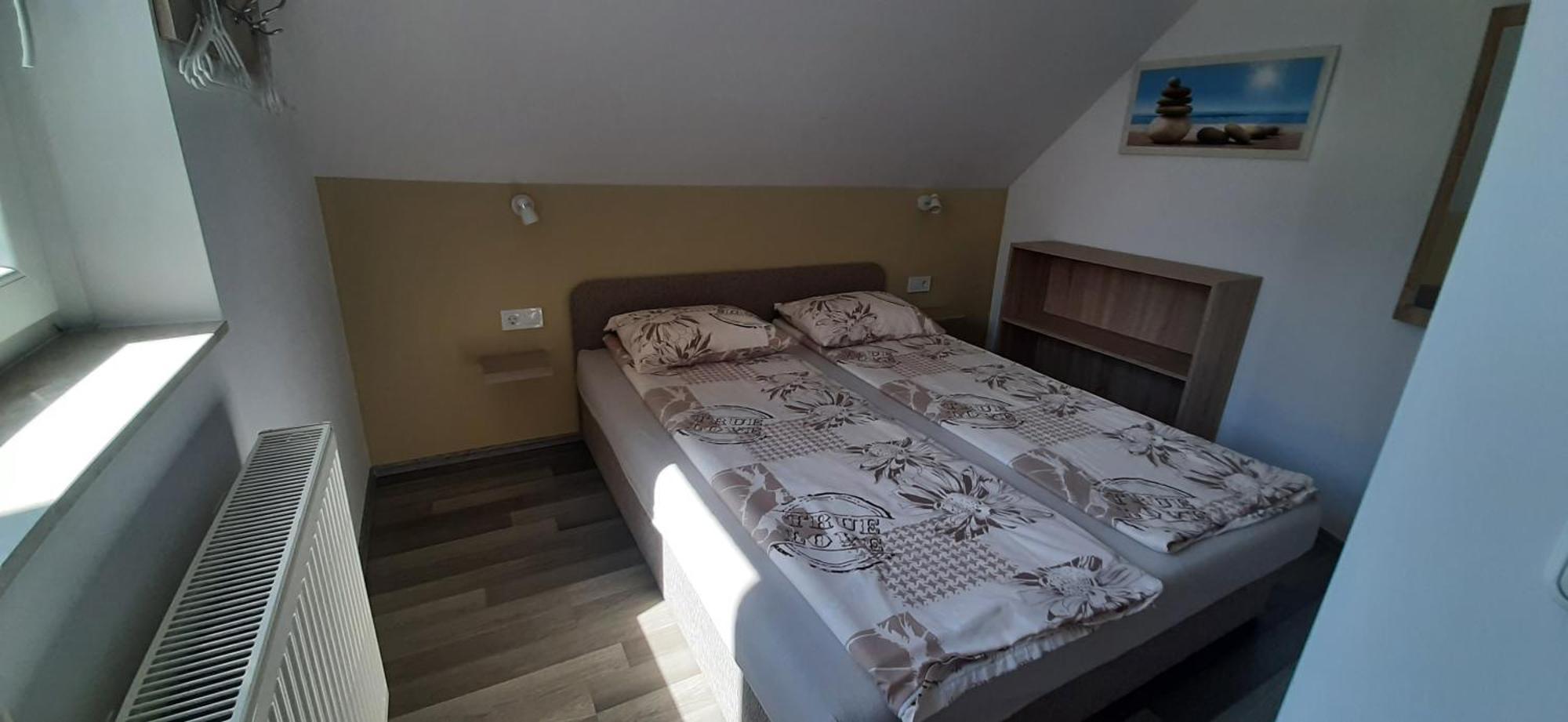 Ancsi Apartmanhaz Balatonlelle Exterior foto