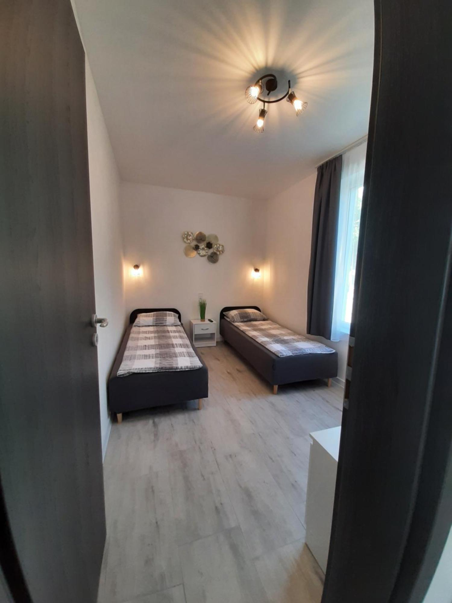 Ancsi Apartmanhaz Balatonlelle Exterior foto